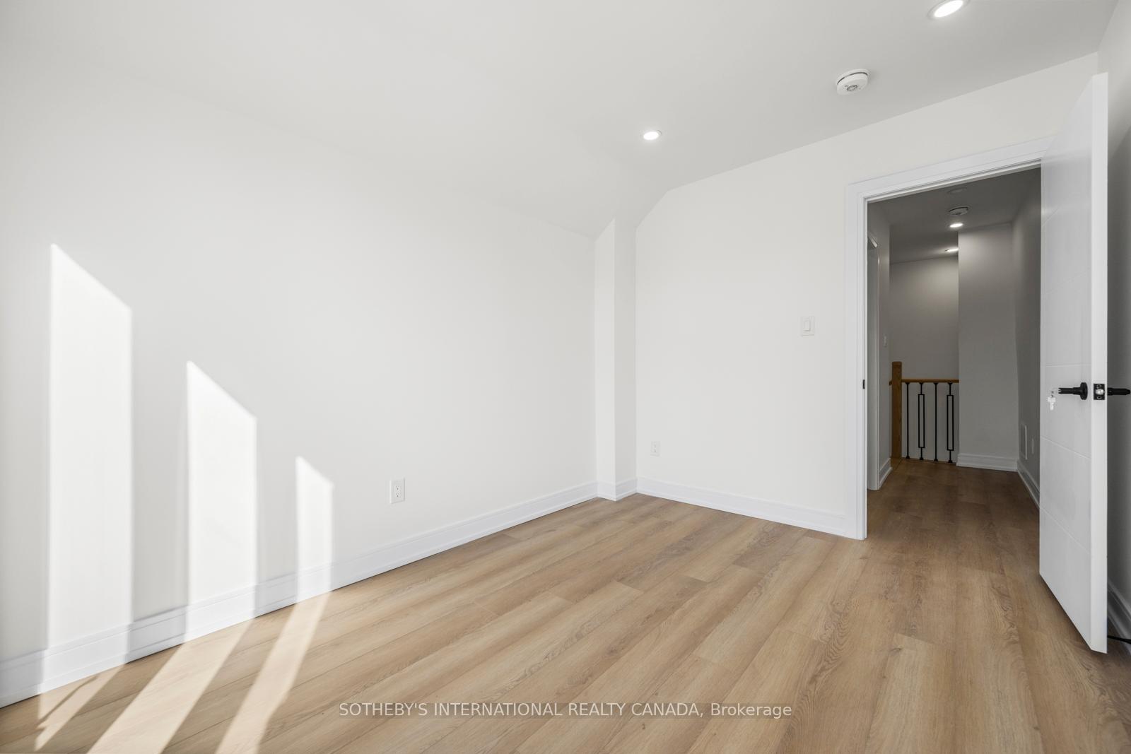 462 Northcliffe Boulevard