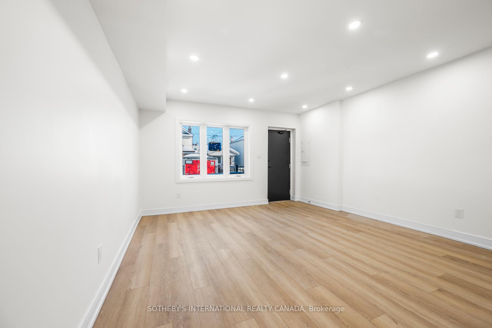 462 Northcliffe Boulevard