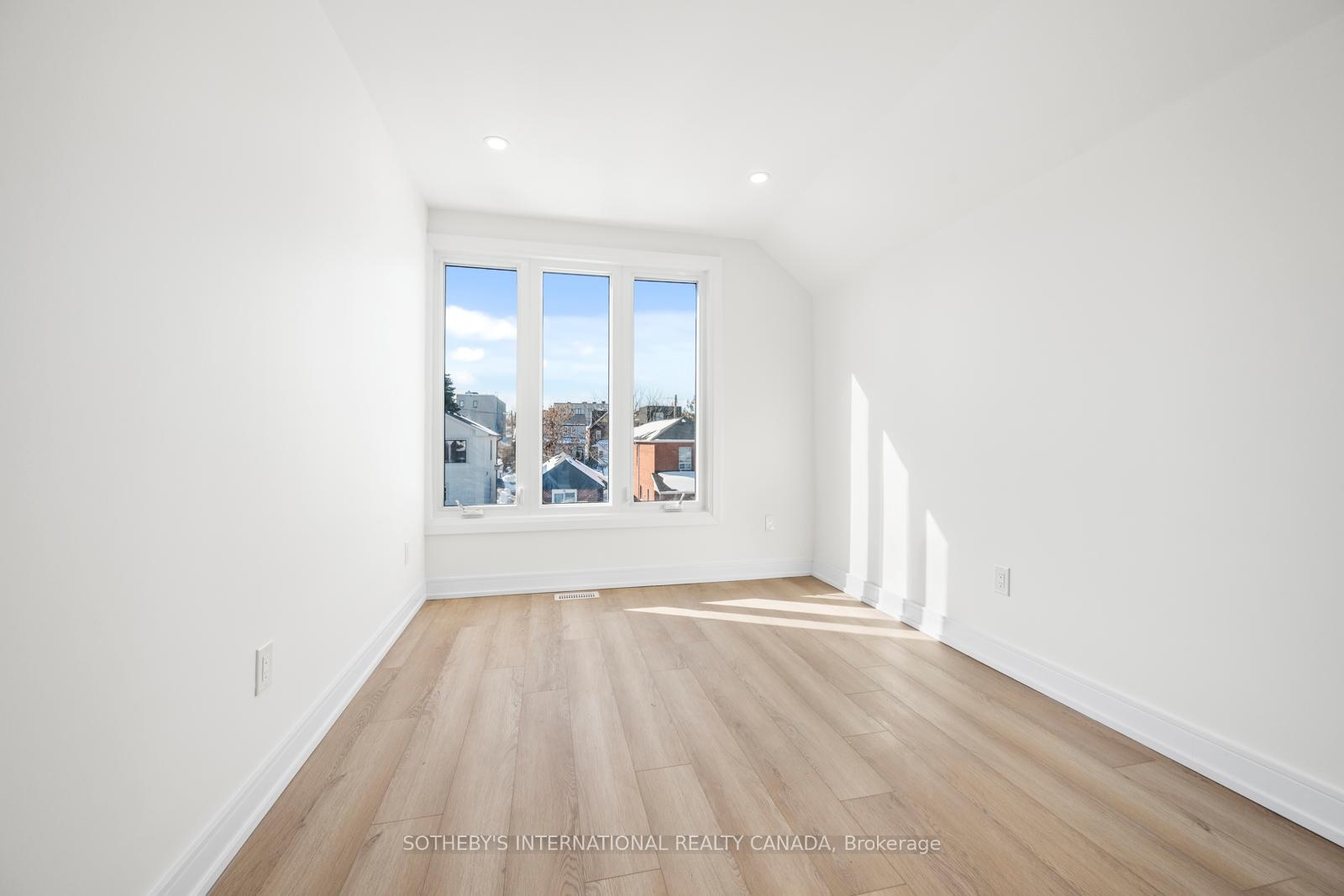 462 Northcliffe Boulevard