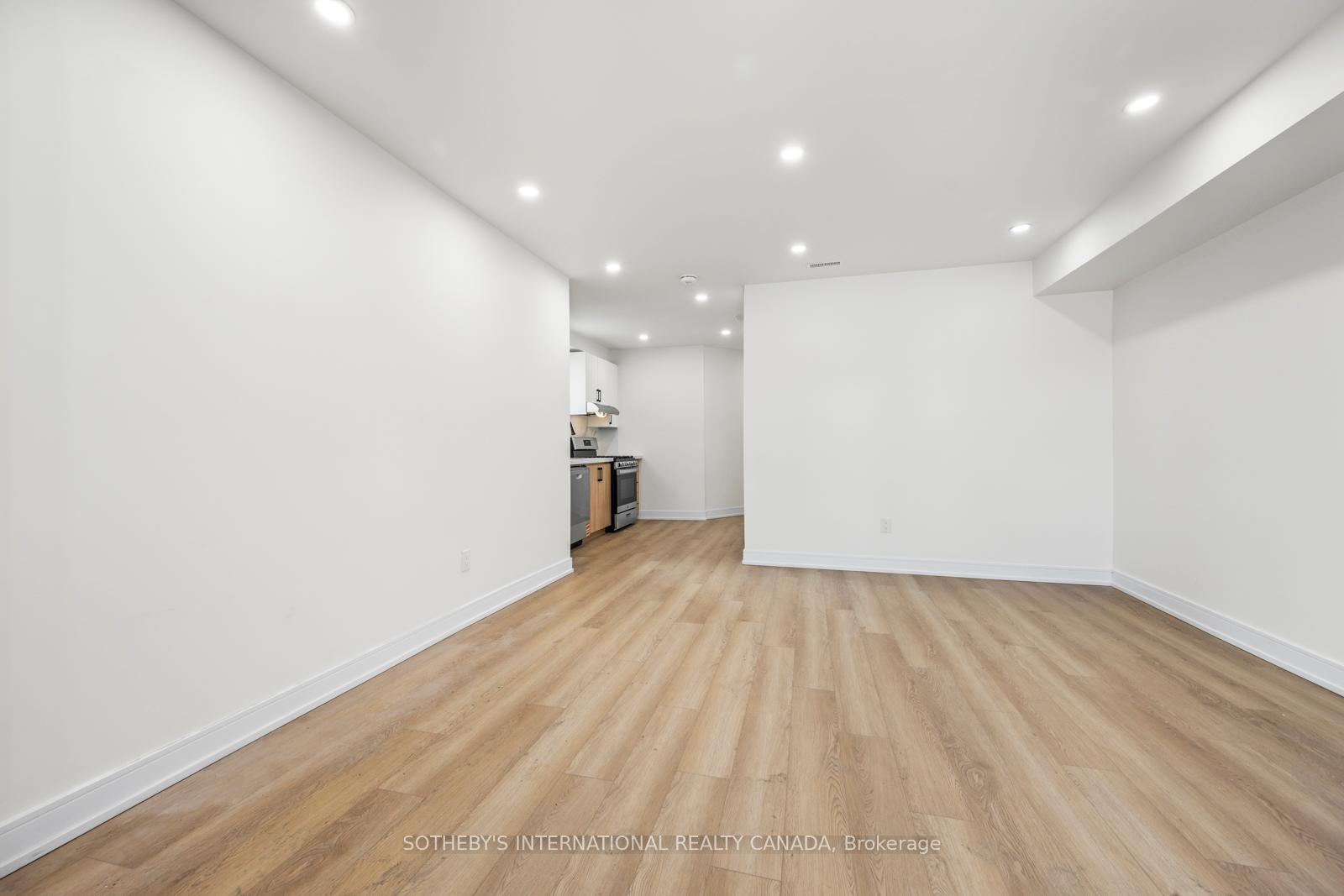 462 Northcliffe Boulevard