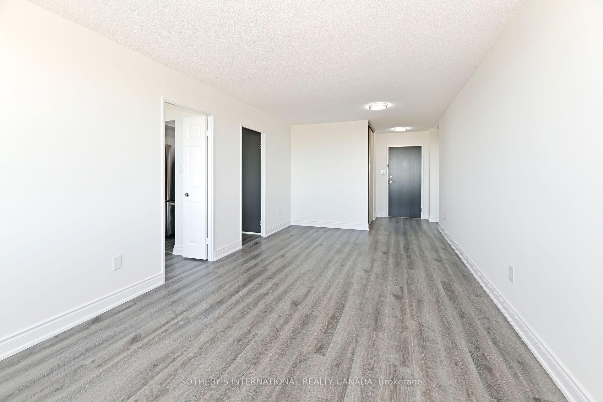 3000 Bathurst Street 1205