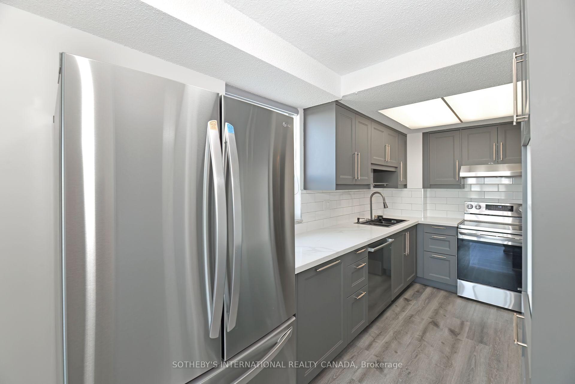 3000 Bathurst Street 1205