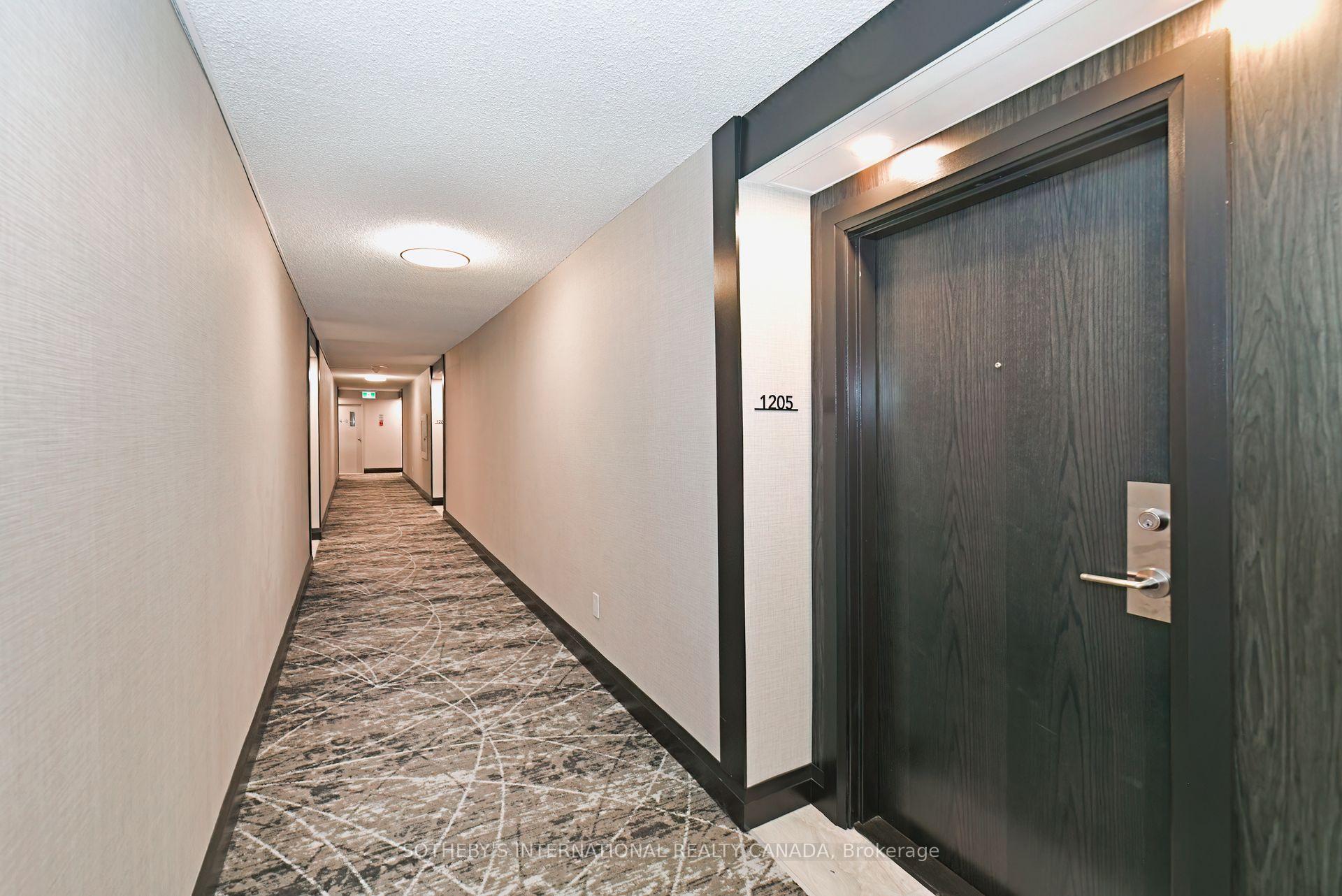 3000 Bathurst Street 1205