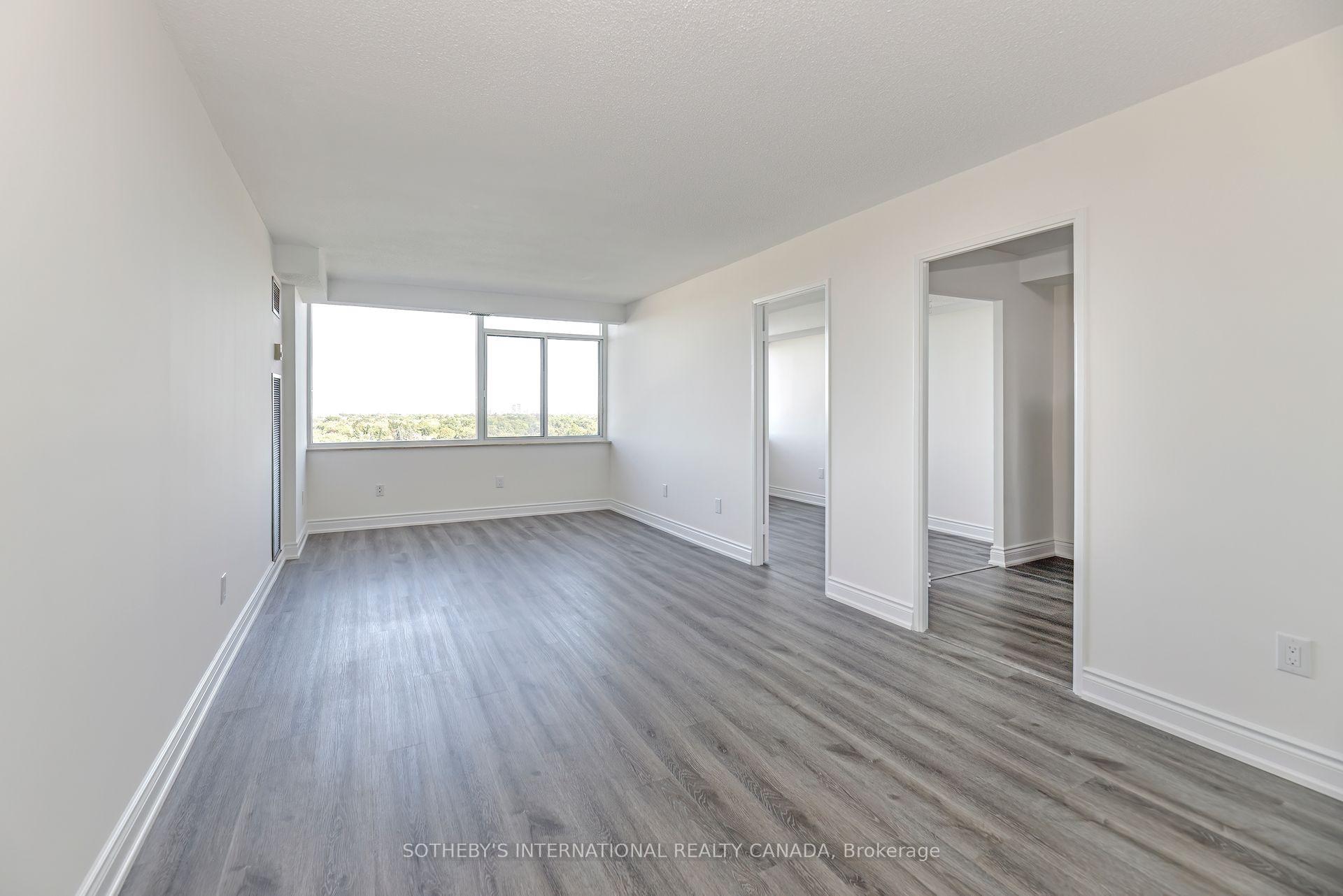 3000 Bathurst Street 1205