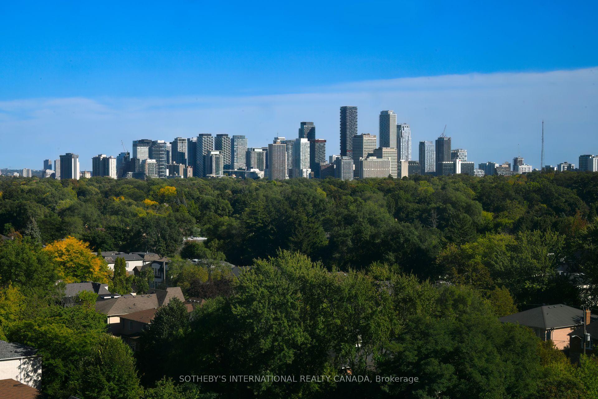 3000 Bathurst Street 1205