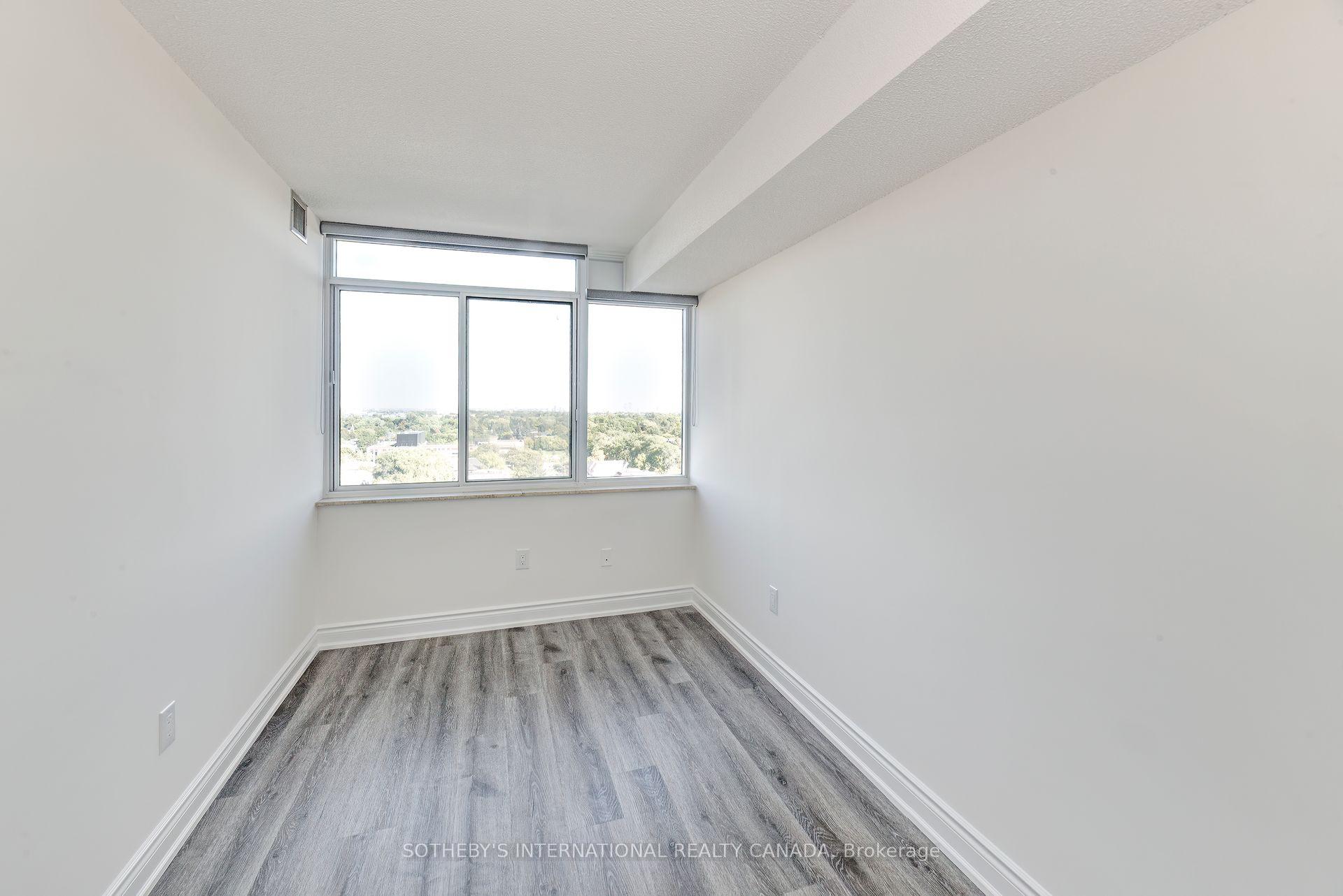 3000 Bathurst Street 1205