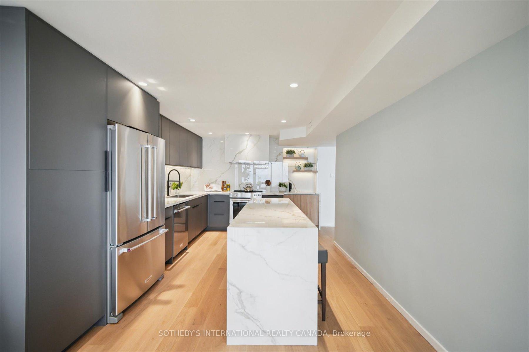 65 Harbour Square 1110