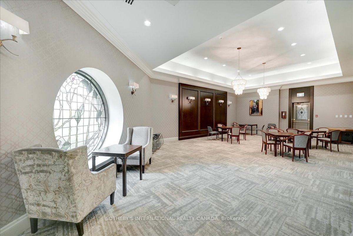 65 Harbour Square 1110