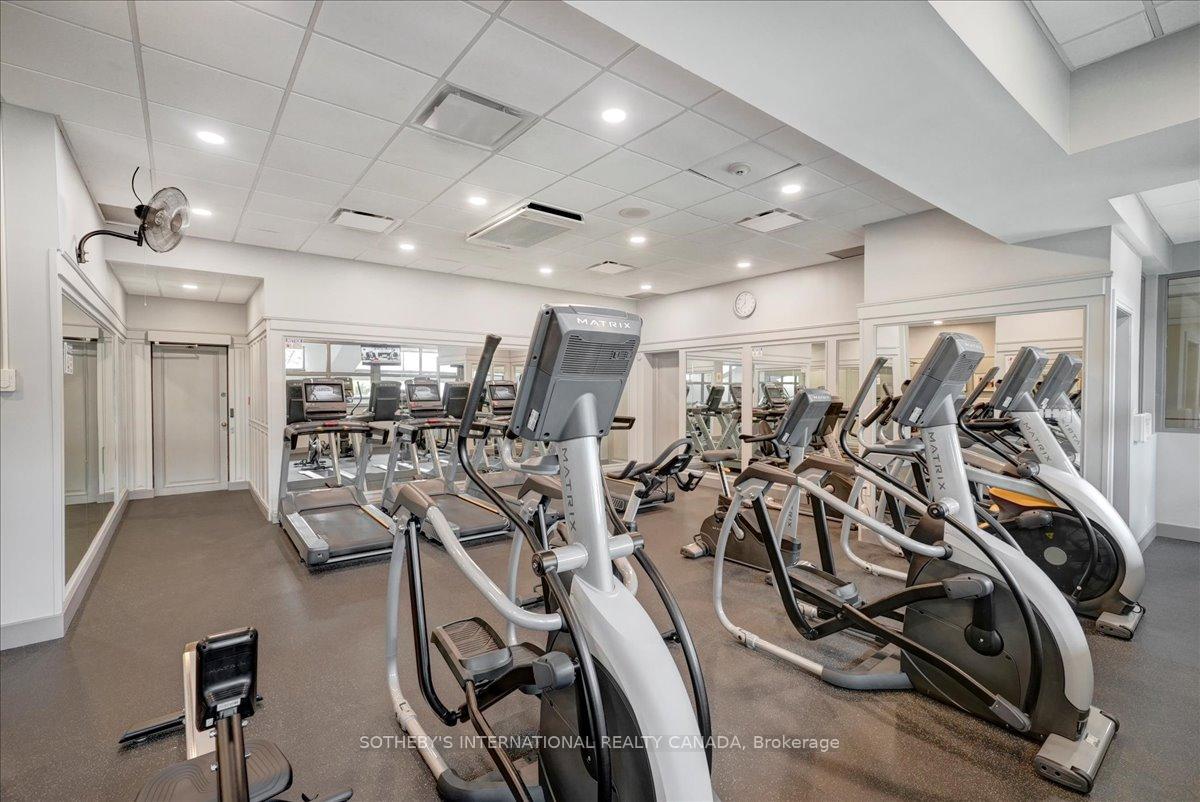 65 Harbour Square 1110