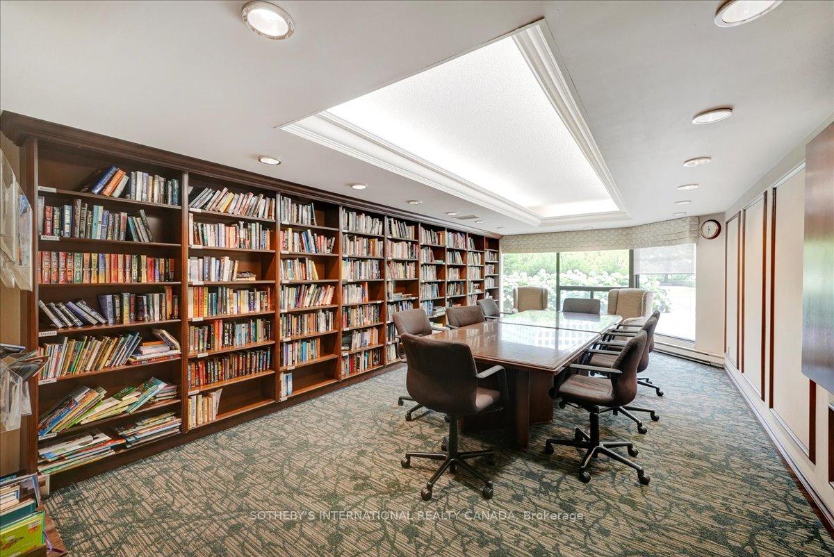 65 Harbour Square 1110