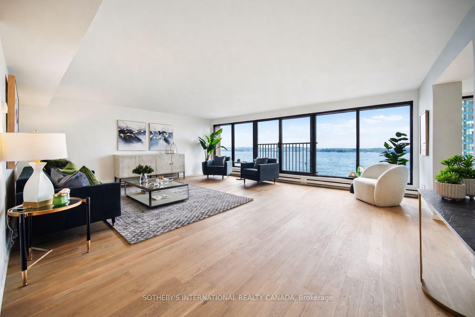65 Harbour Square 1110