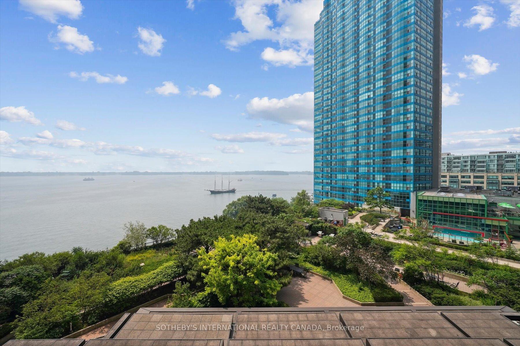 65 Harbour Square 1110