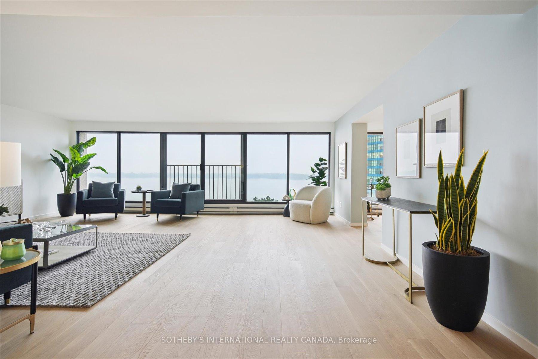 65 Harbour Square 1110