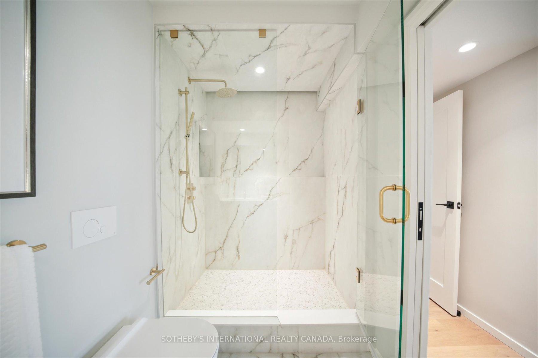 65 Harbour Square 1110