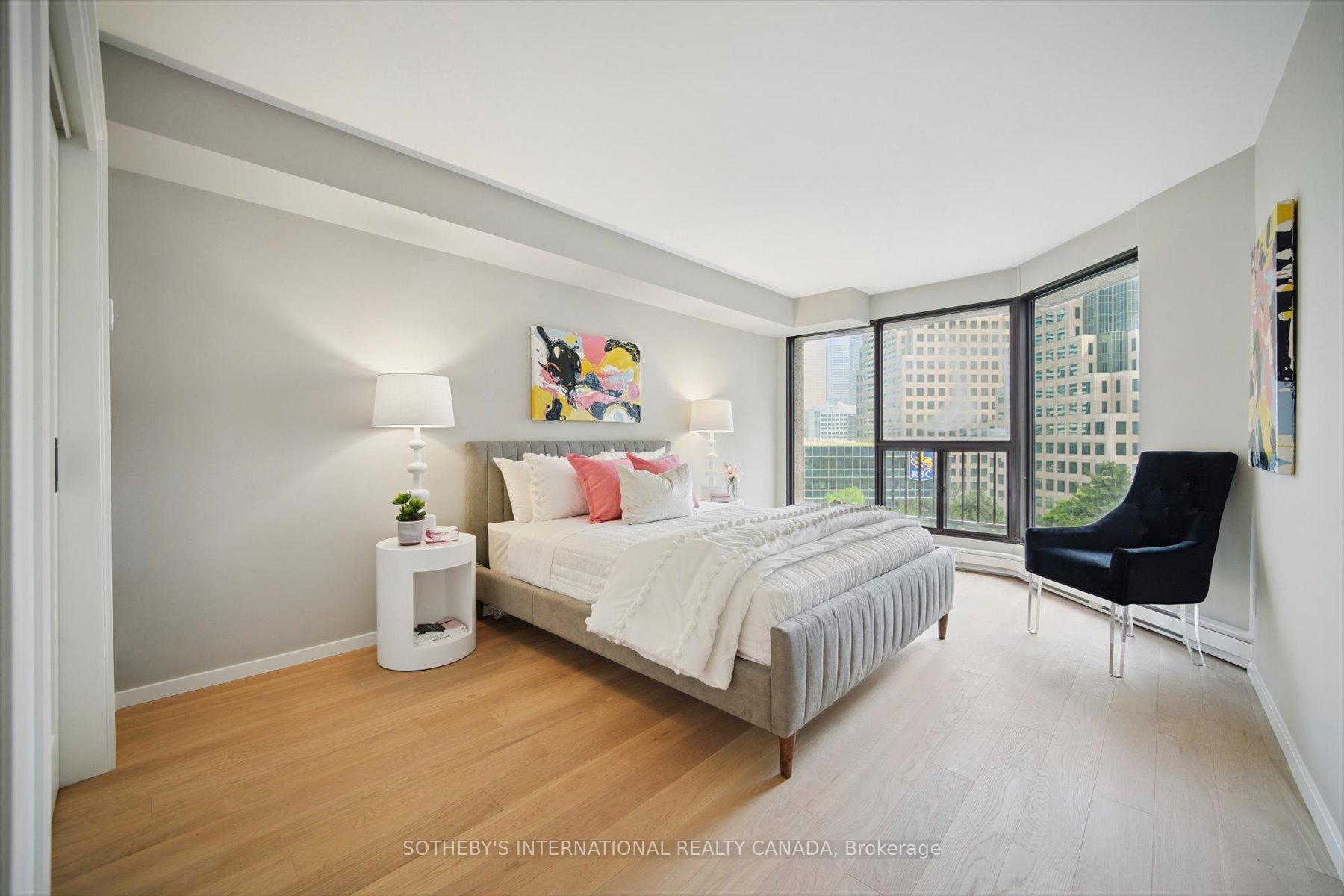 65 Harbour Square 1110
