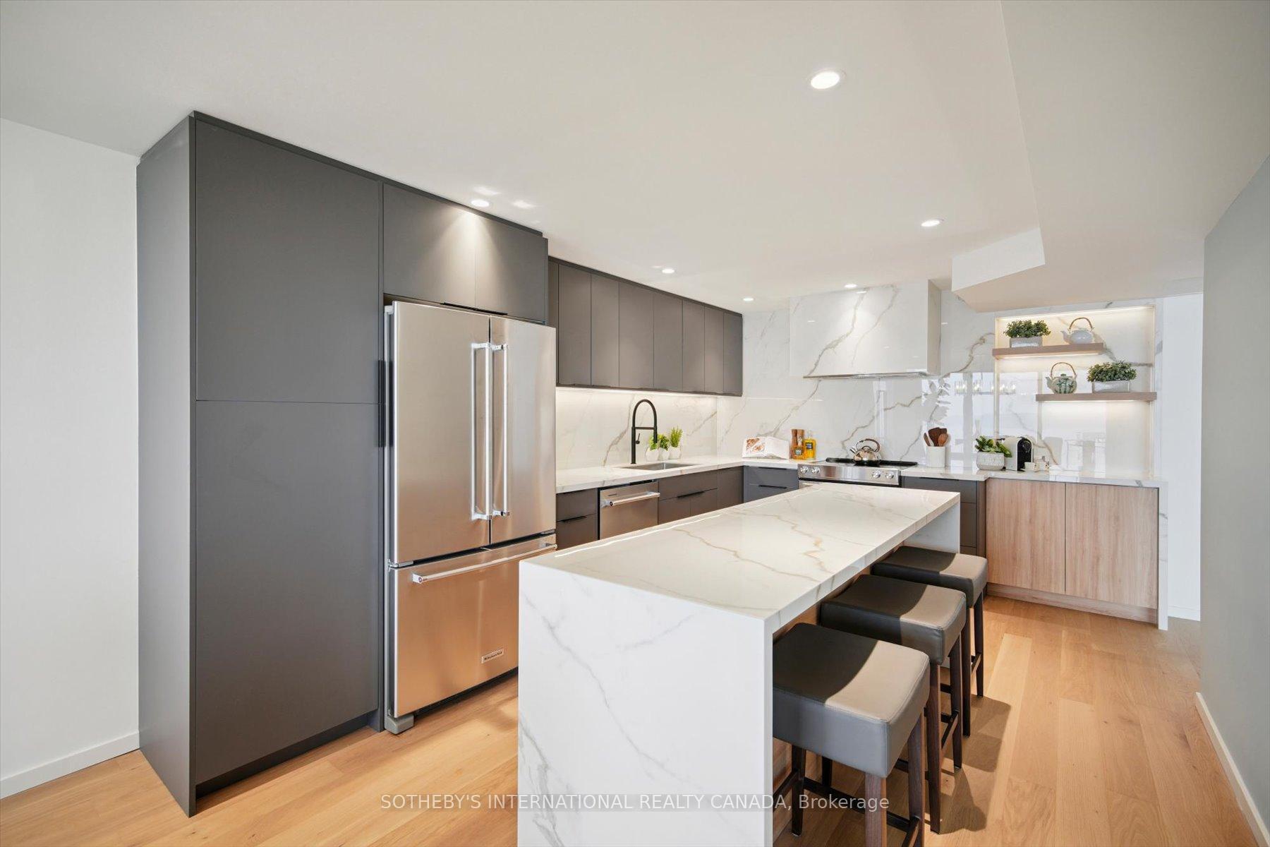 65 Harbour Square 1110