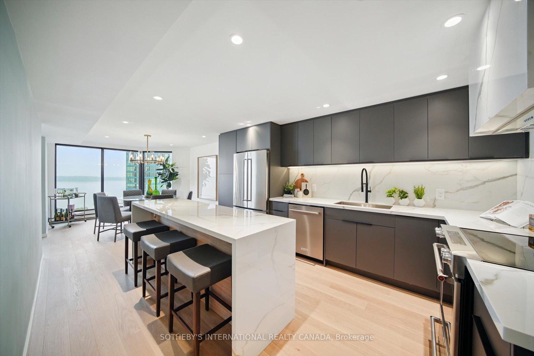 65 Harbour Square 1110