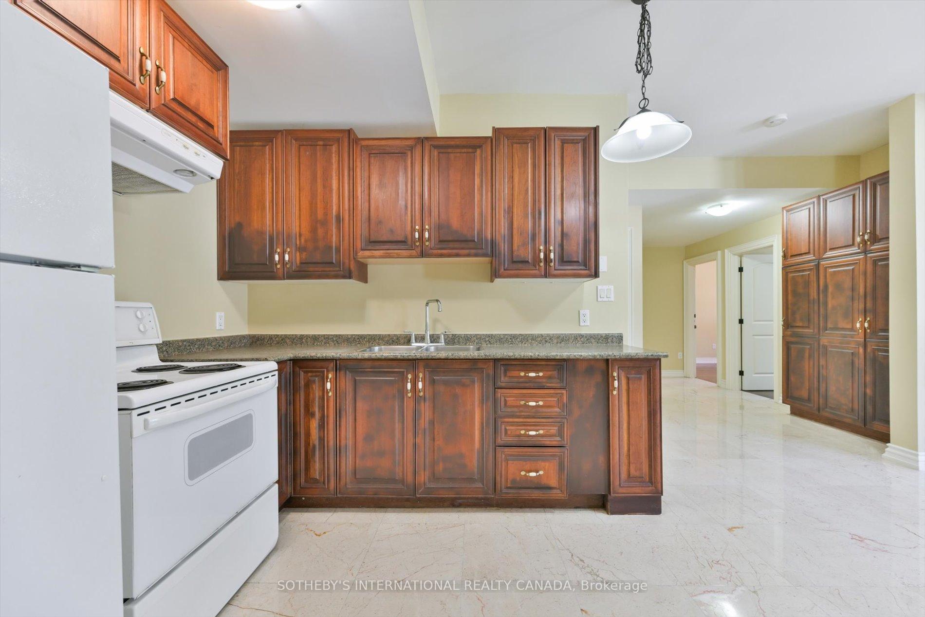 50 Old Yonge Street 2