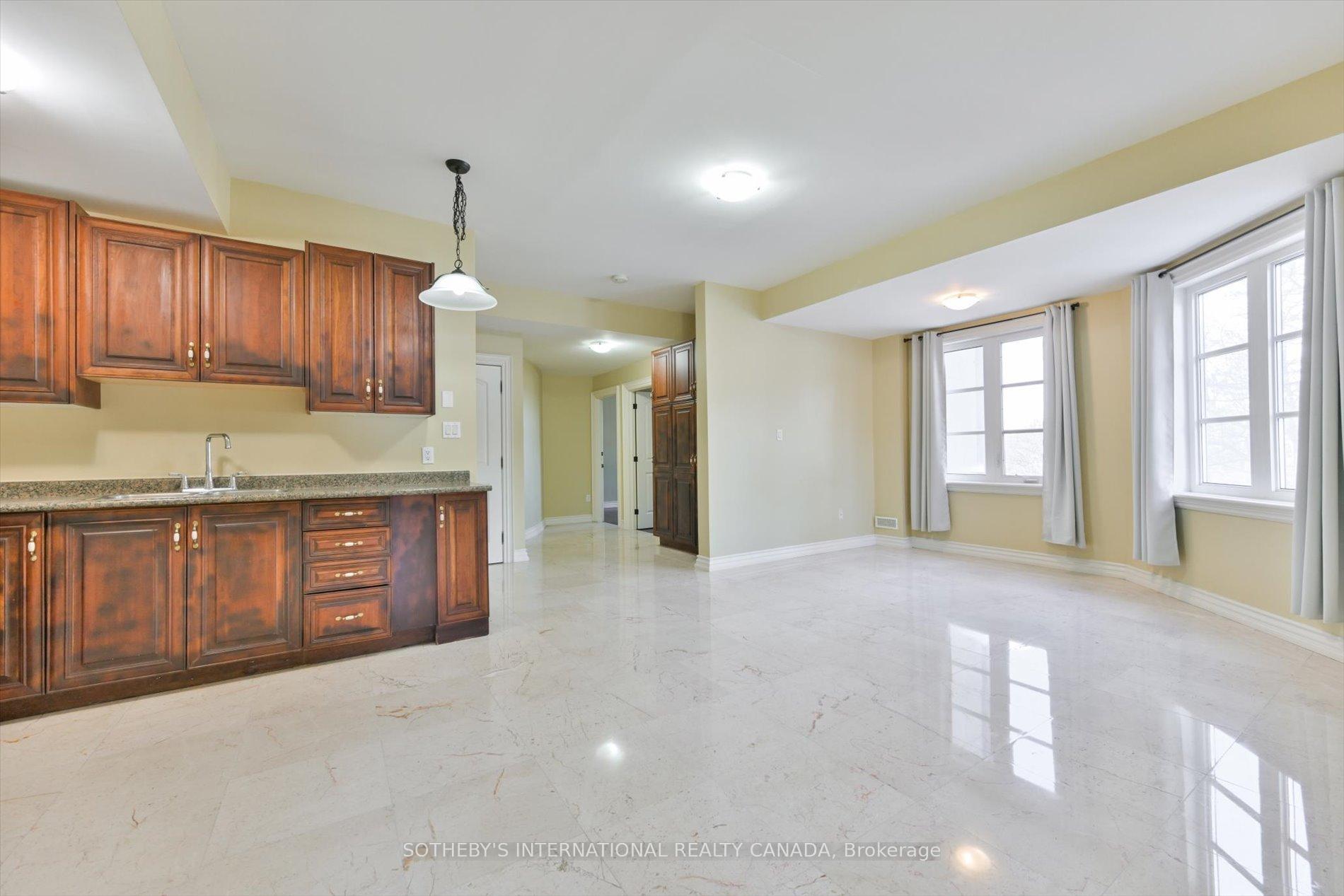 50 Old Yonge Street 2