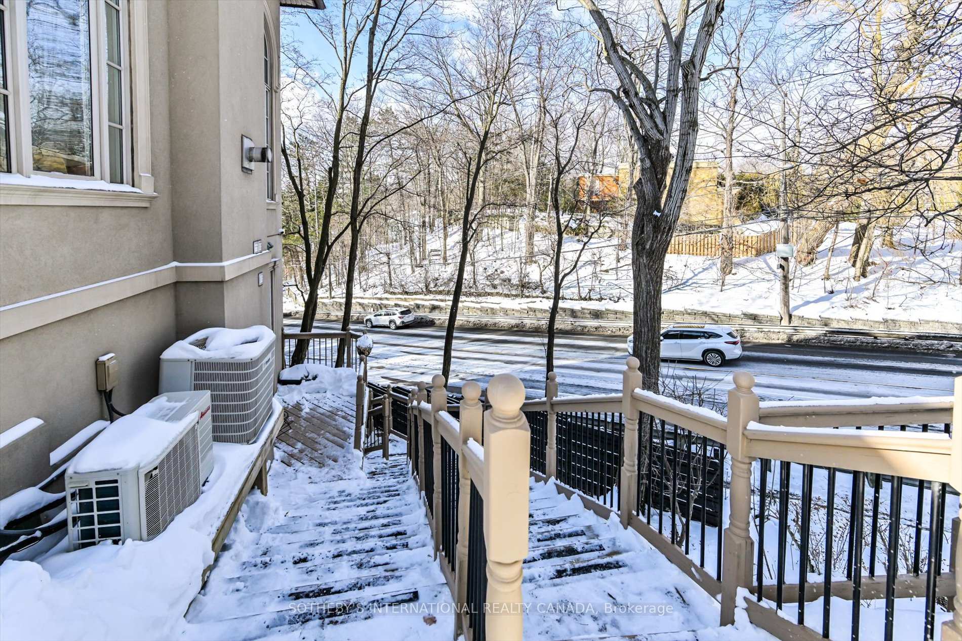 50 Old Yonge Street 2