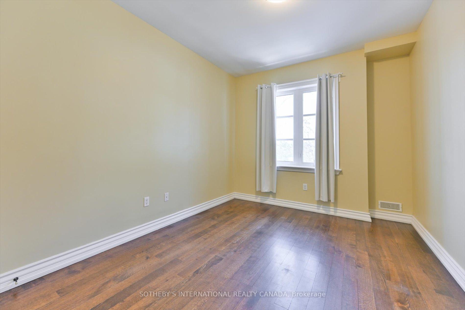 50 Old Yonge Street 2