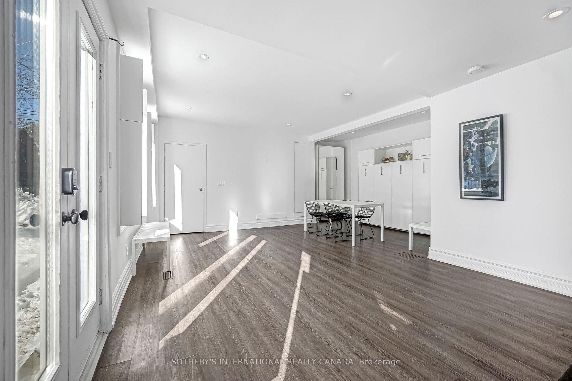 391 Ontario Street Ground
