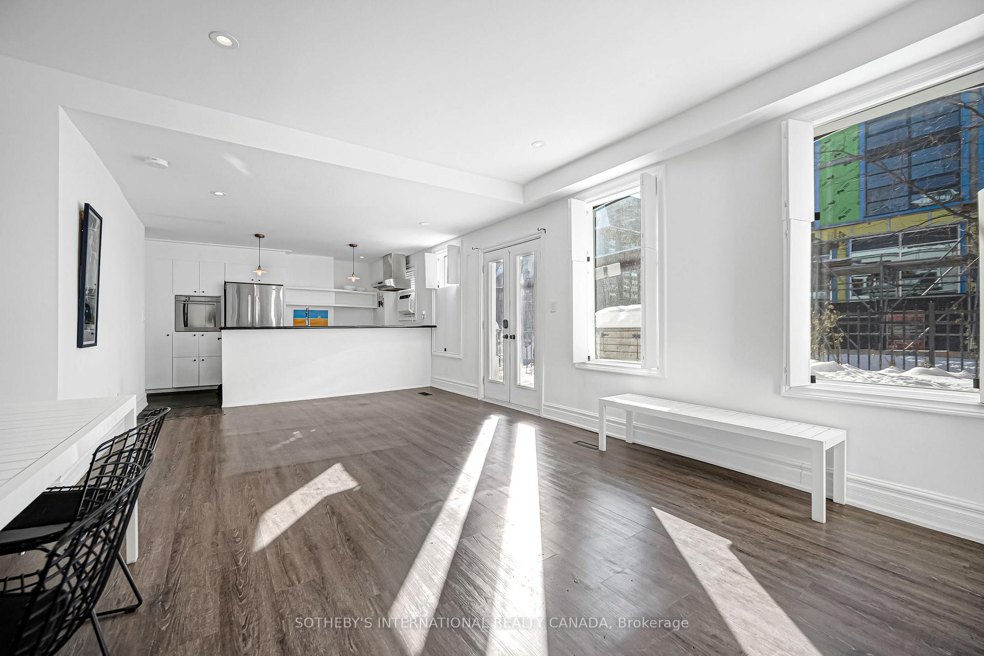 391 Ontario Street Ground