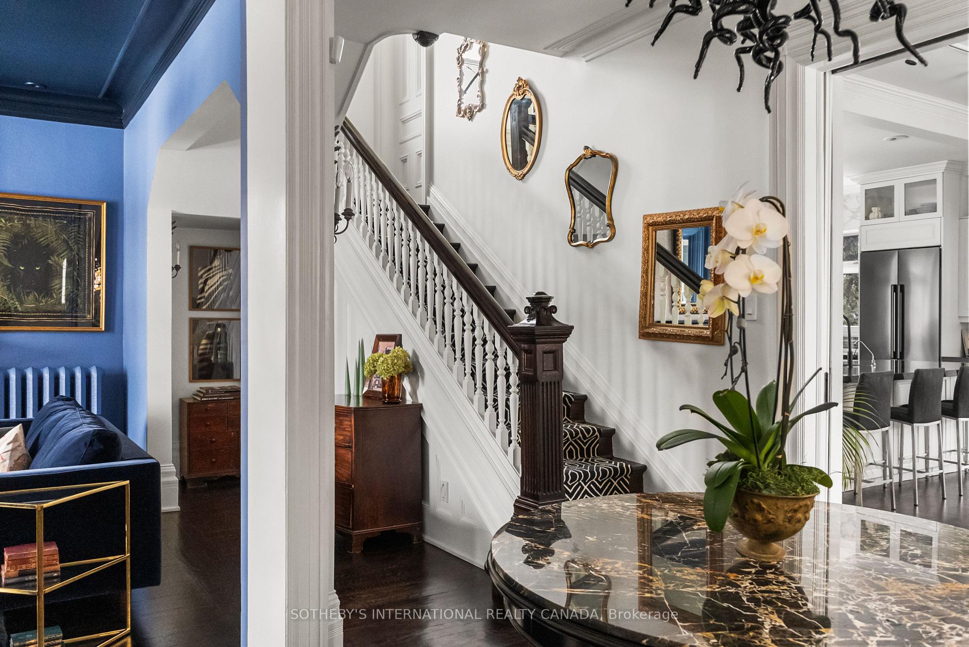 92 Woodlawn Avenue