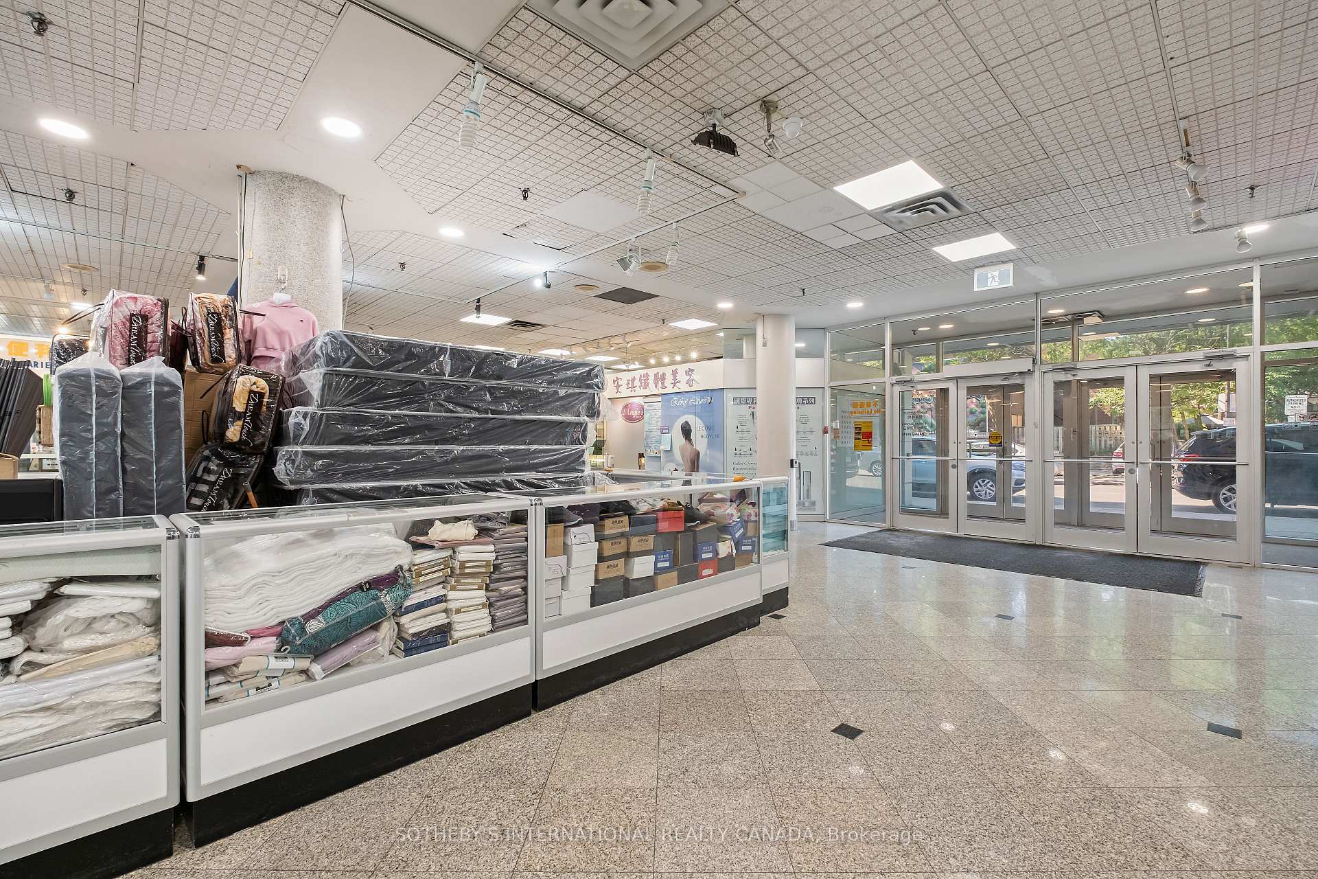 222 Spadina Avenue 237
