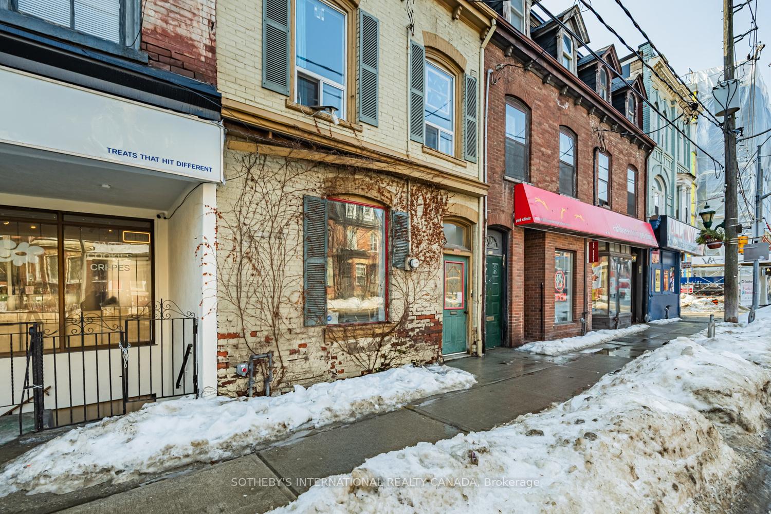 243 Gerrard Street E