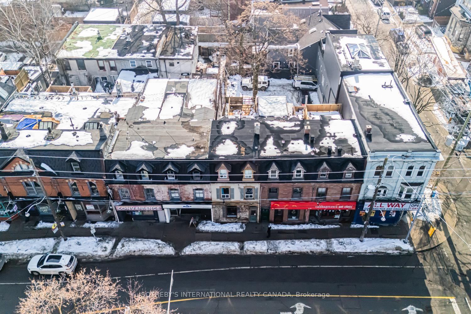 243 Gerrard Street E