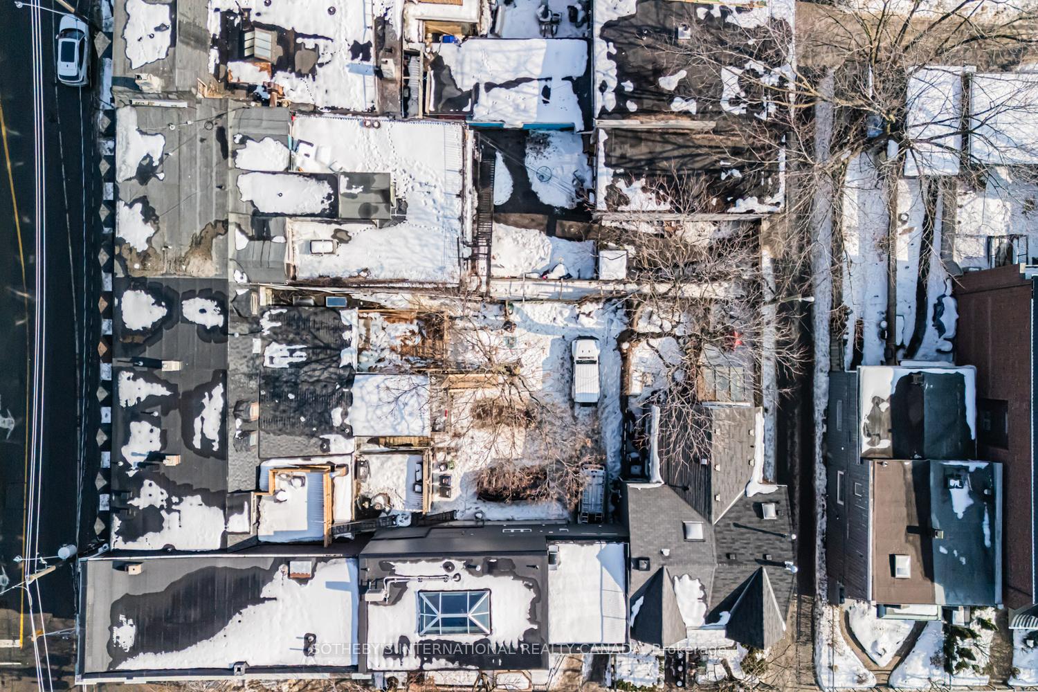 243 Gerrard Street E