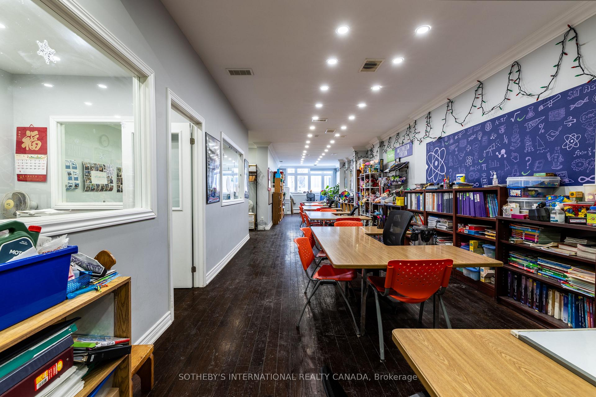 3310 Yonge Street Main floor