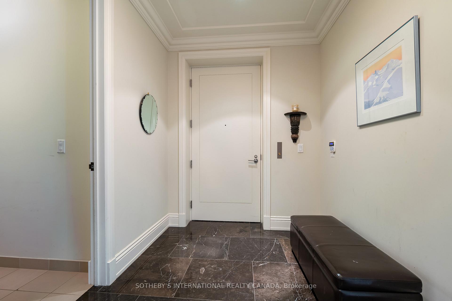 183 Wellington Street W 4201
