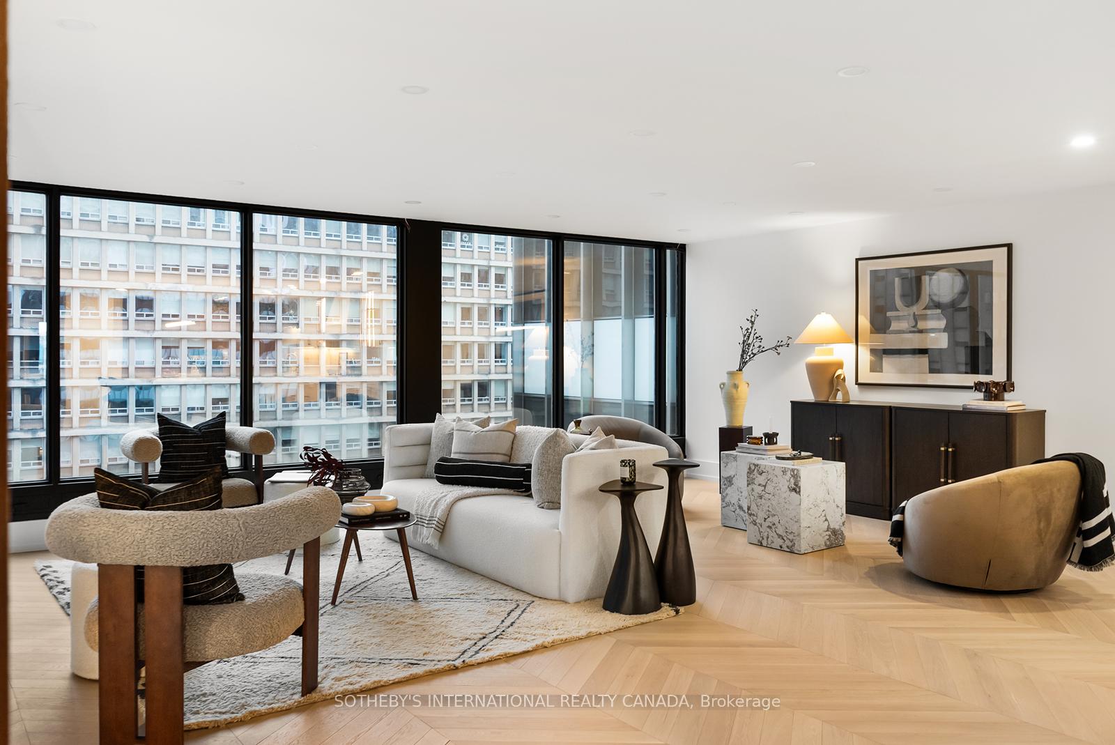 110 Bloor Street W 1009