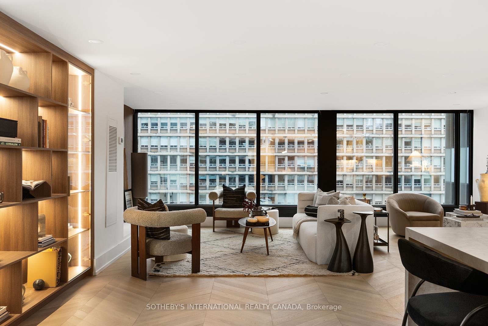 110 Bloor Street W 1009