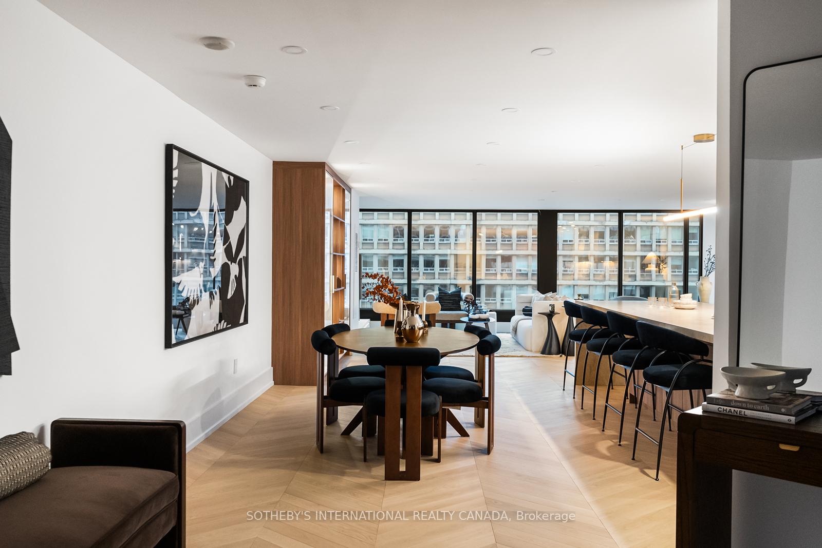 110 Bloor Street W 1009