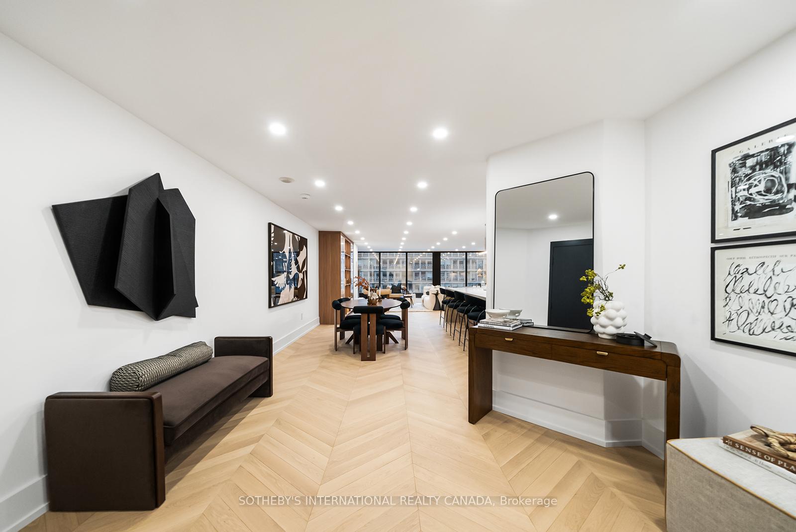 110 Bloor Street W 1009