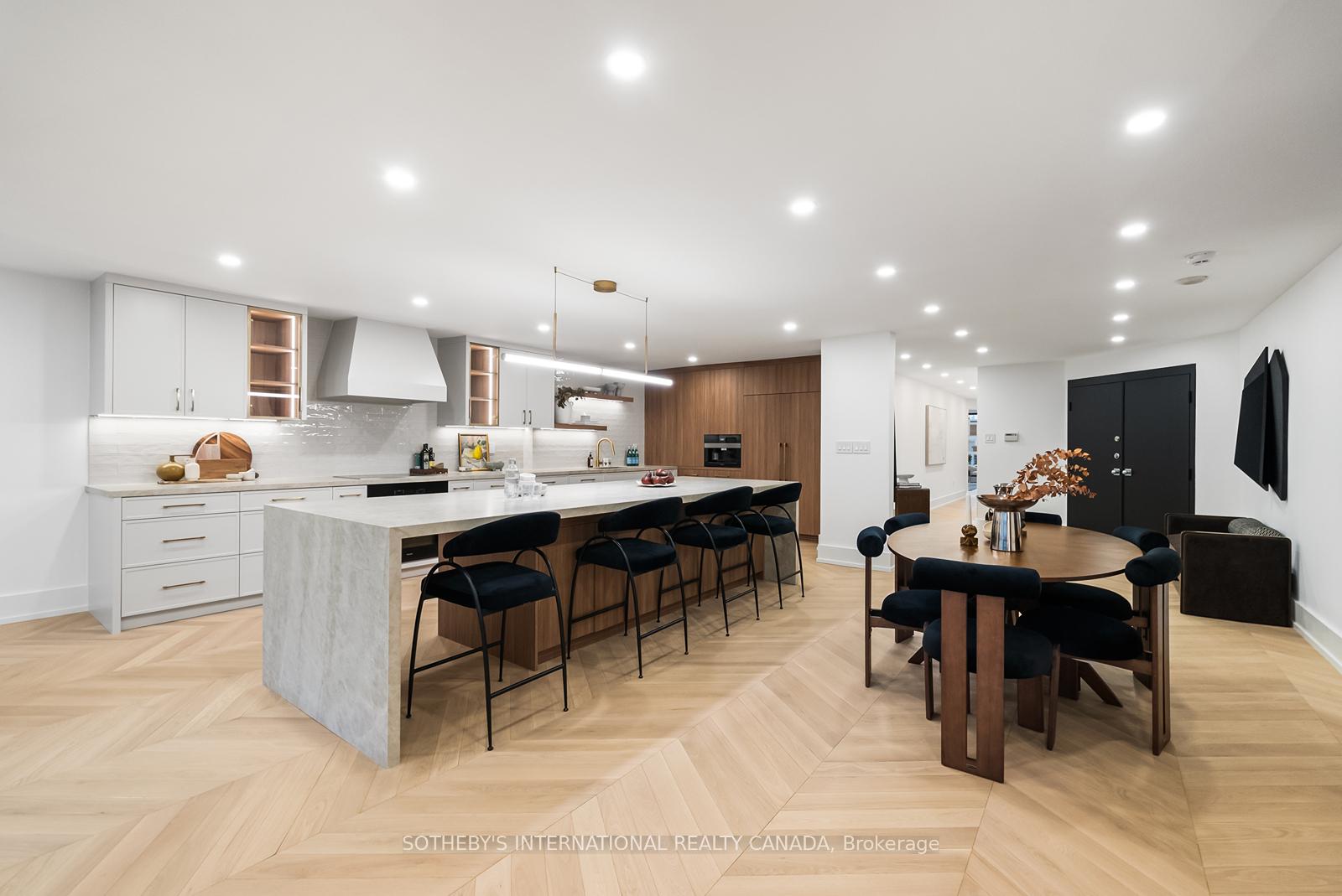 110 Bloor Street W 1009