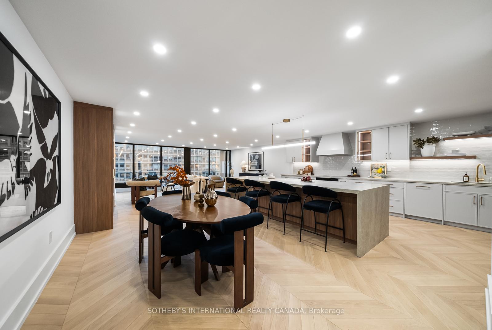 110 Bloor Street W 1009