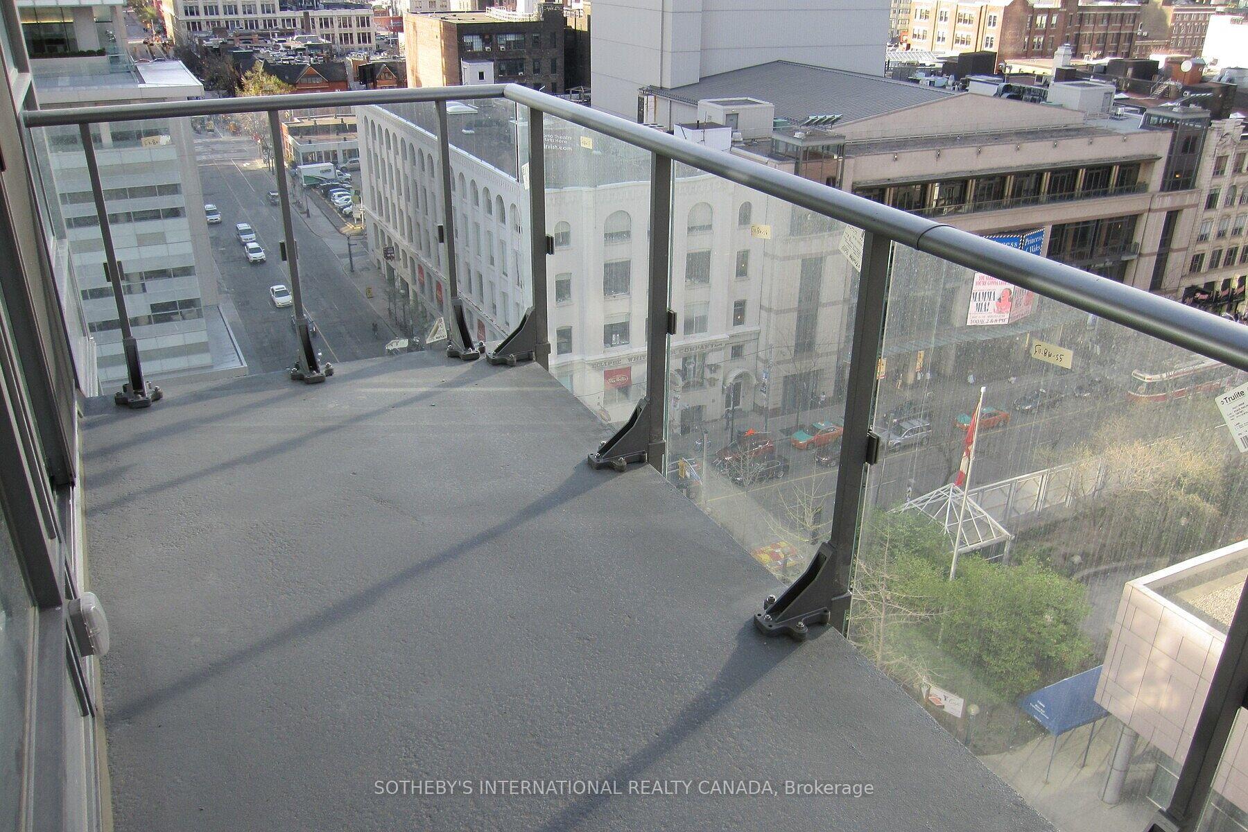 8 Mercer Street 1102