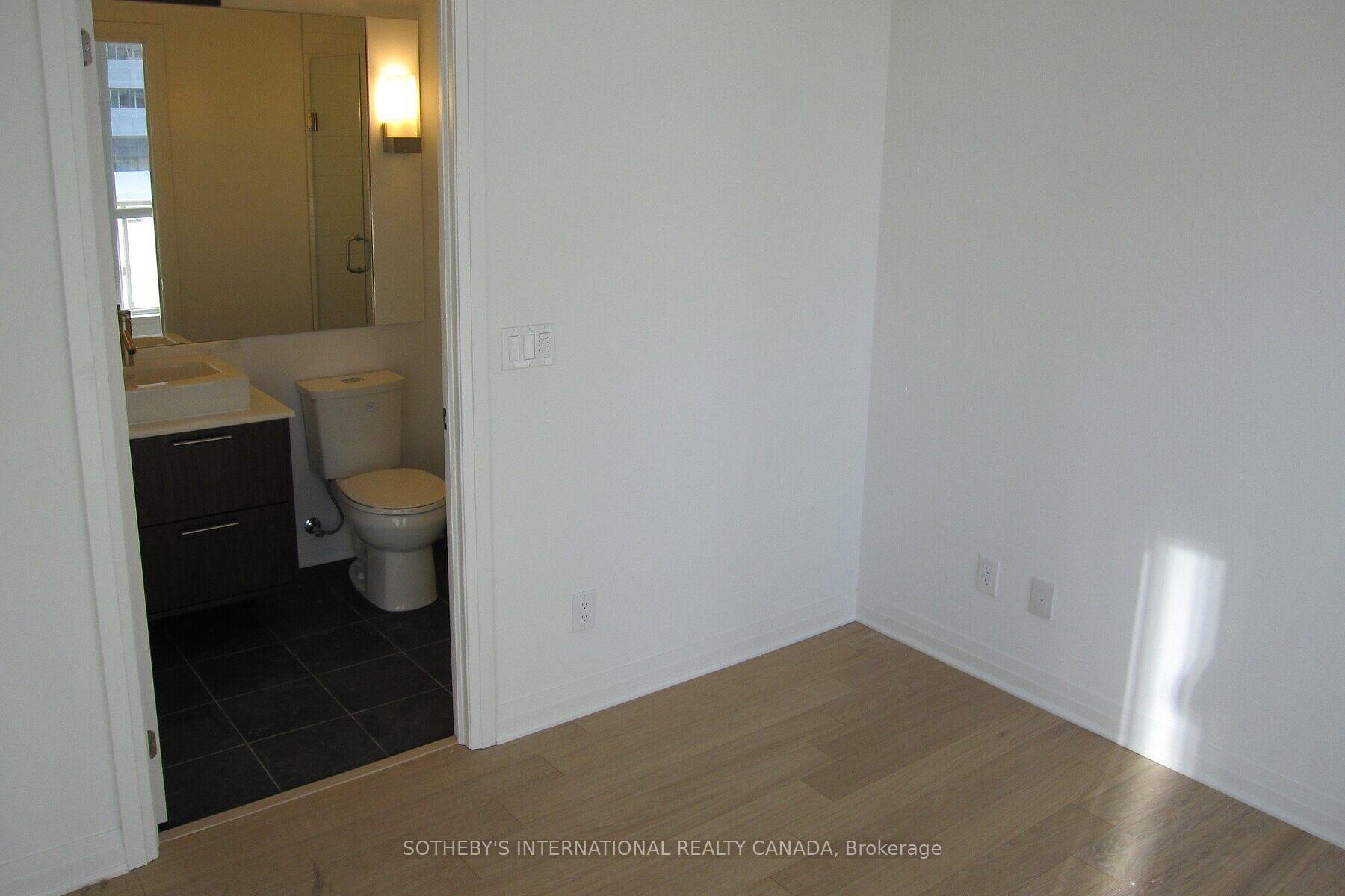 8 Mercer Street 1102
