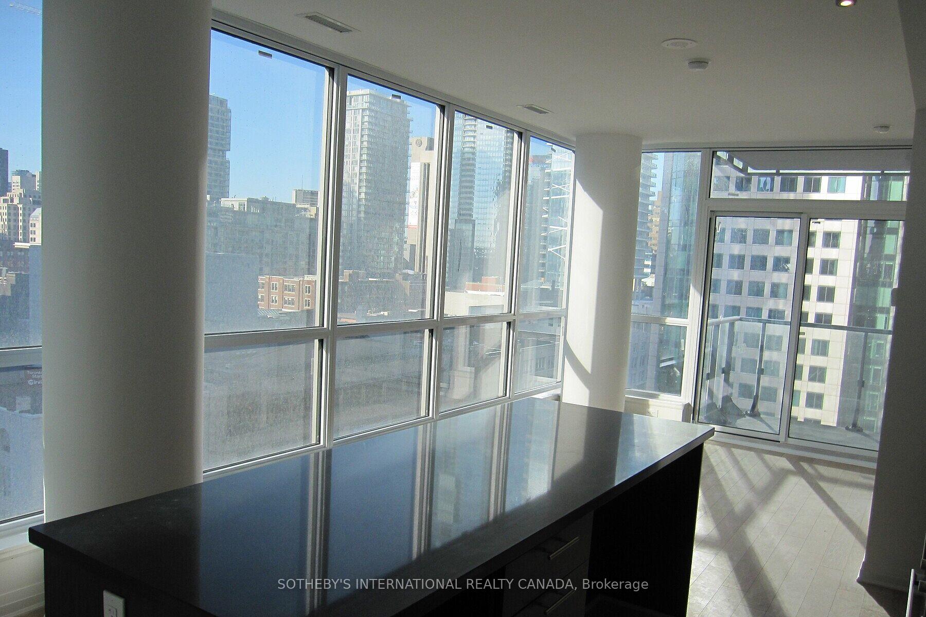 8 Mercer Street 1102