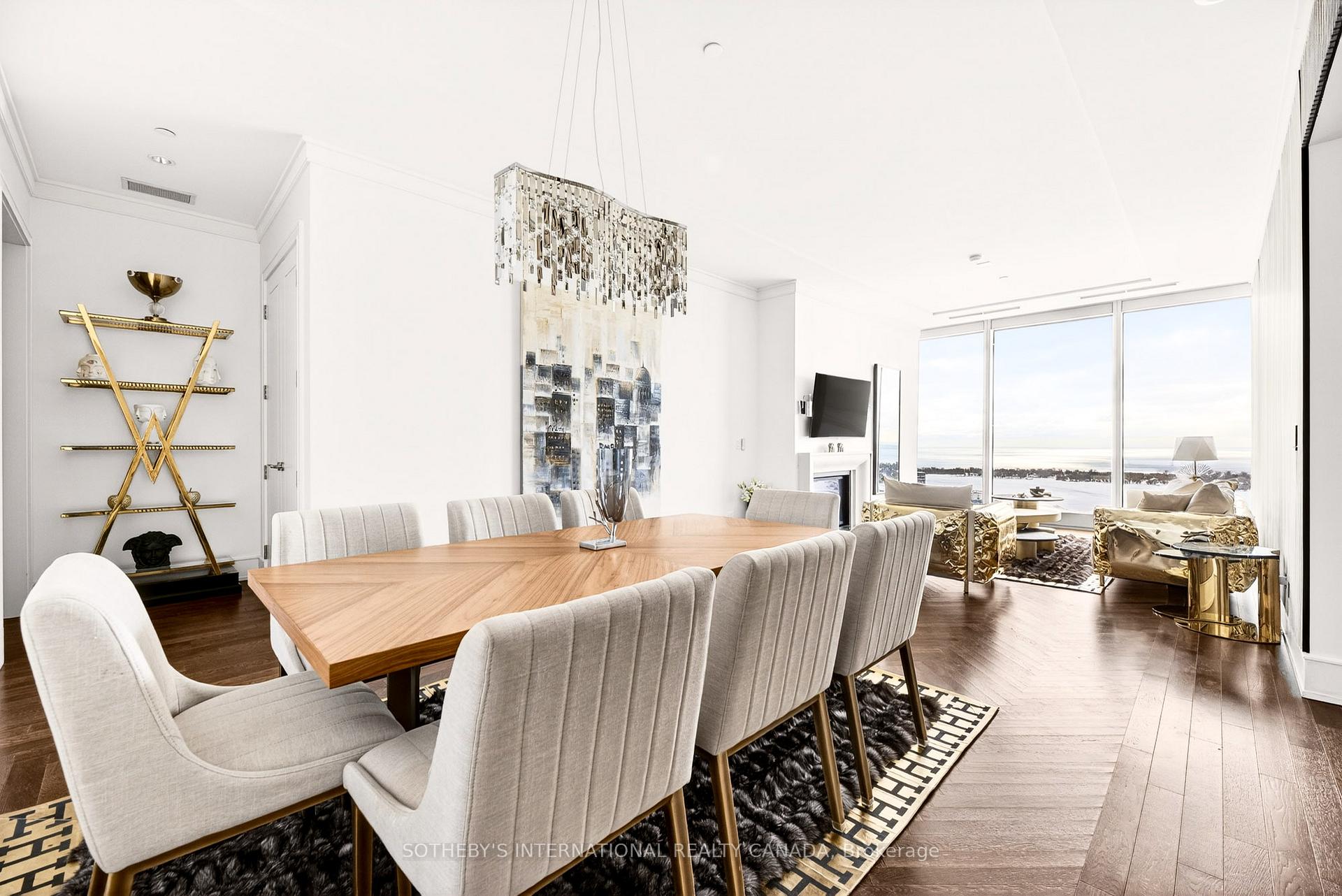 183 Wellington Street W 3905