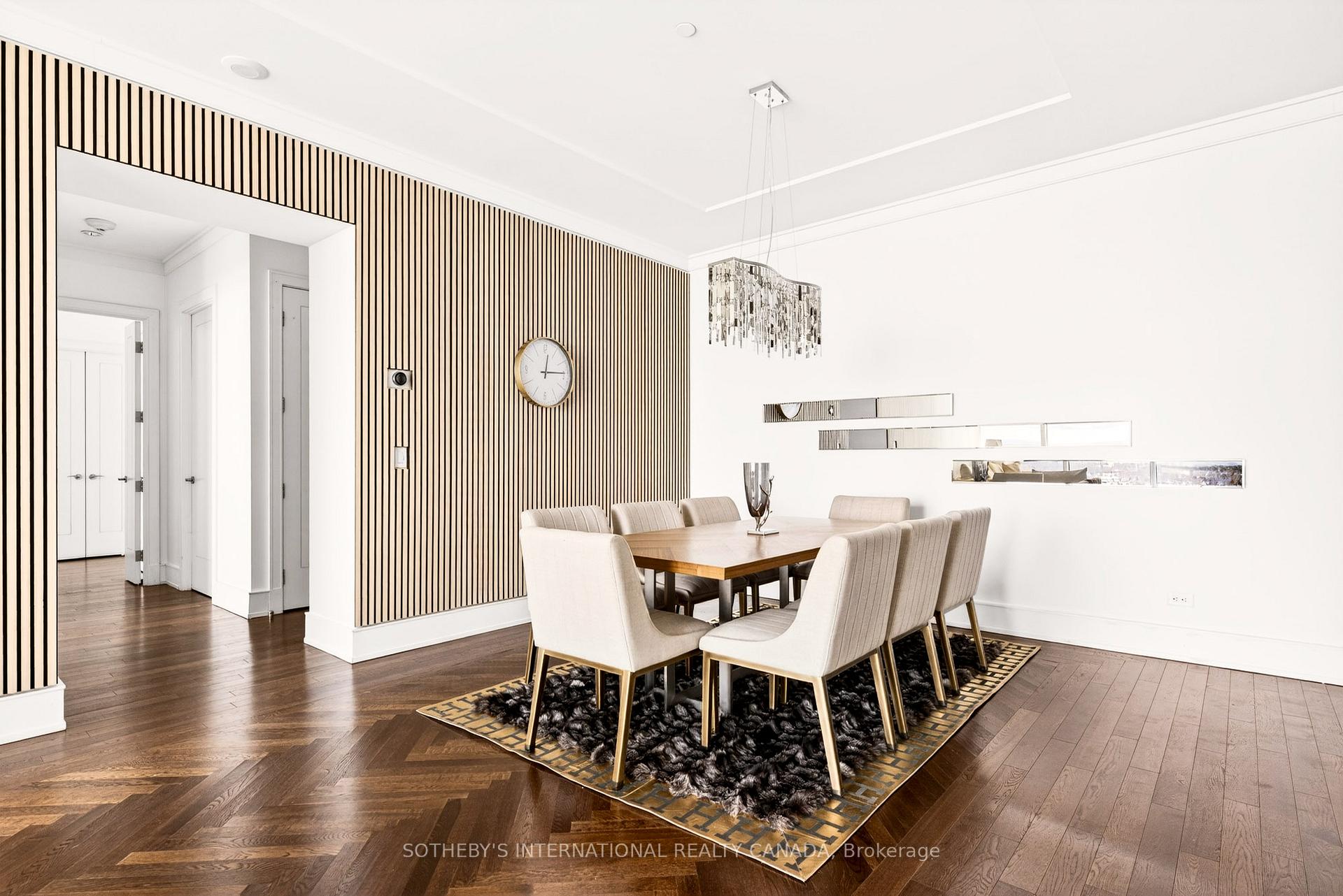 183 Wellington Street W 3905