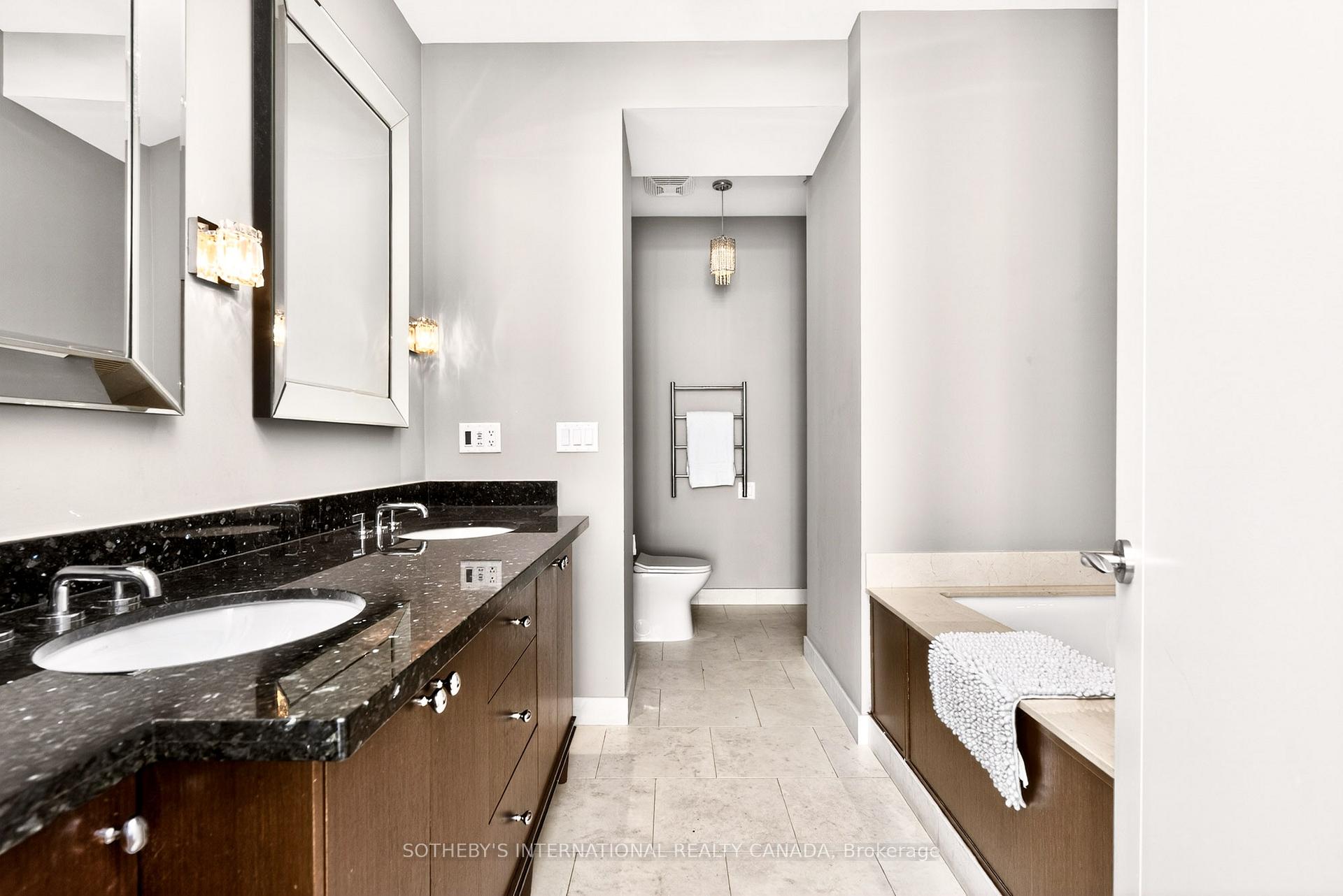 183 Wellington Street W 3905