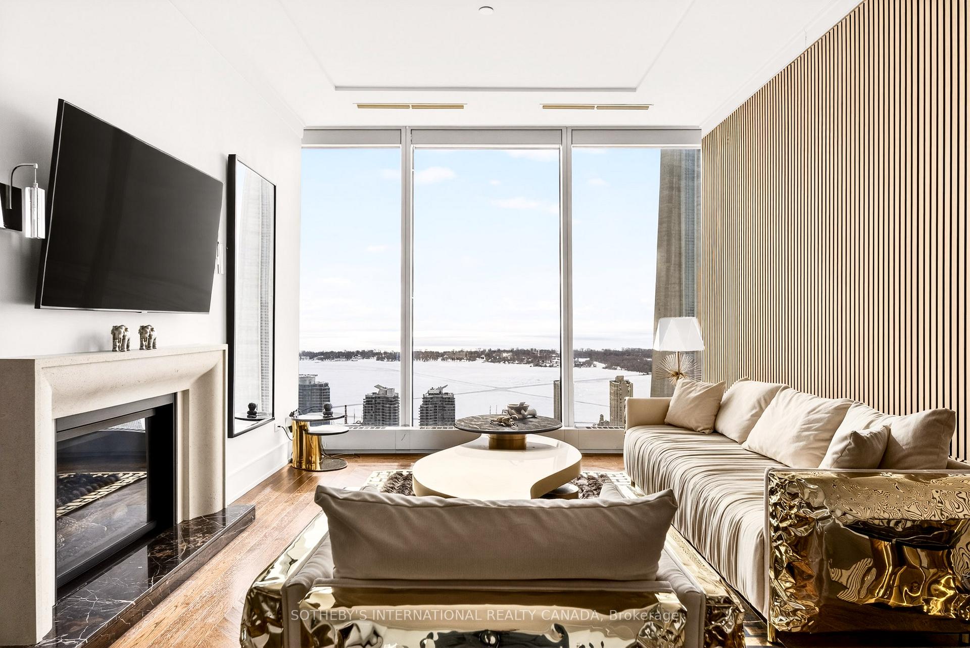 183 Wellington Street W 3905