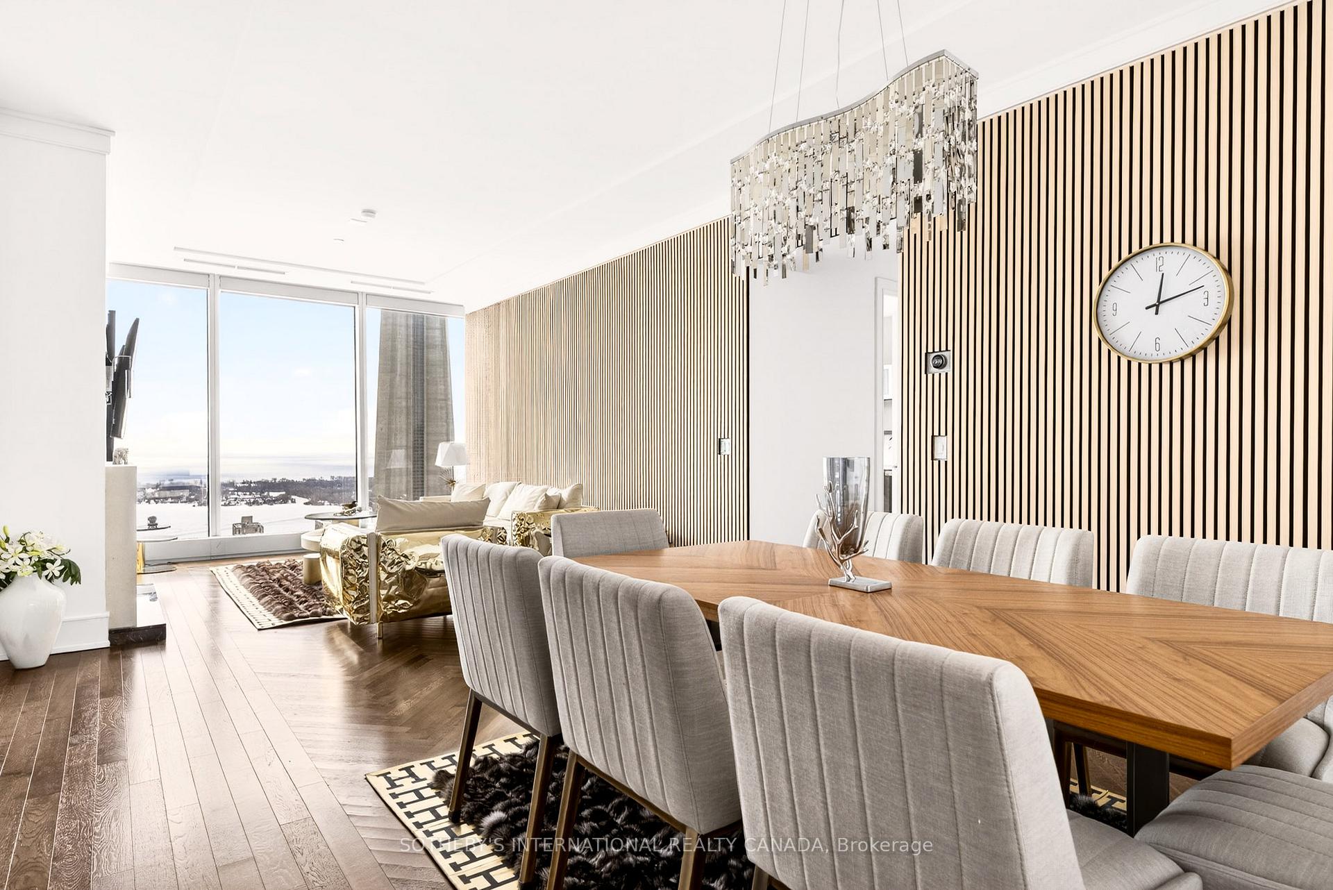 183 Wellington Street W 3905