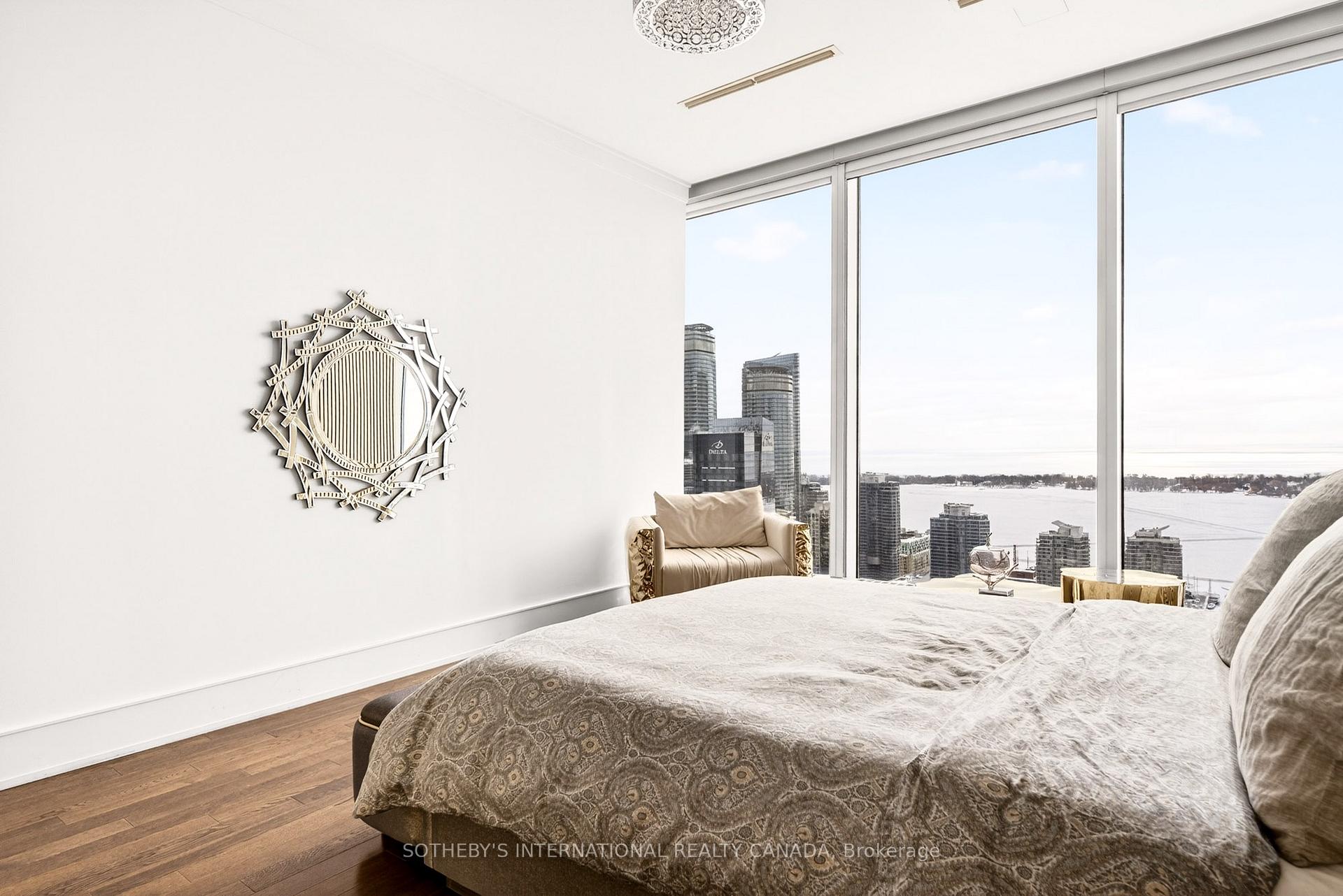 183 Wellington Street W 3905