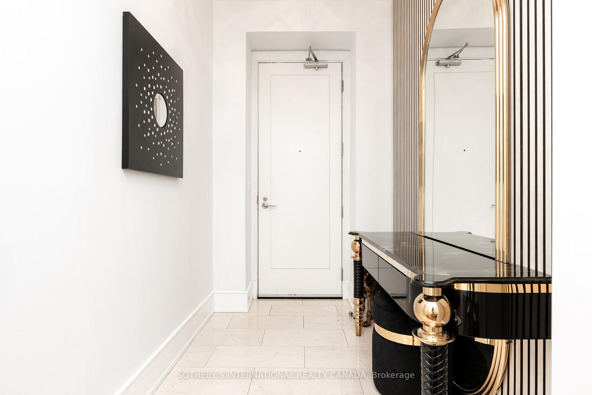 183 Wellington Street W 3905